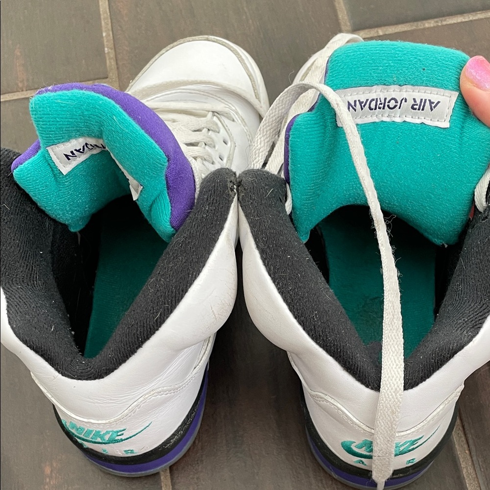 Kids White and Purple Air Jordan Basketball Shoes - Picture 4 of 10